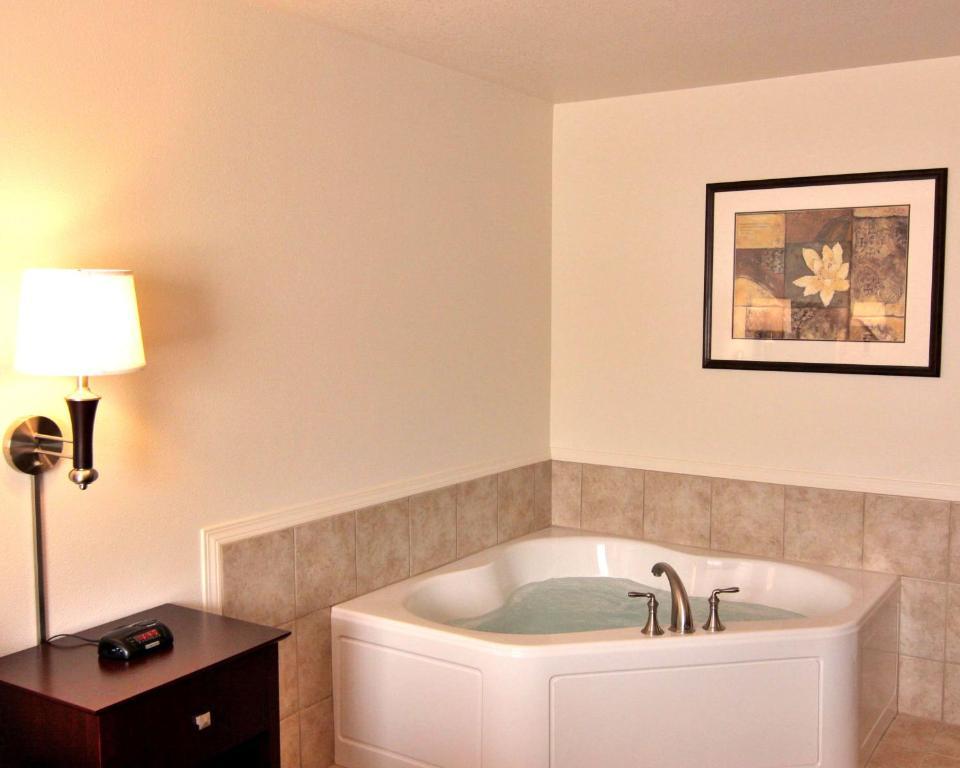 Red Lion Inn & Suites Eugene Exteriör bild